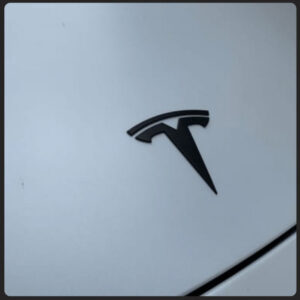 Vinyl-Wrapping-a-Tesla