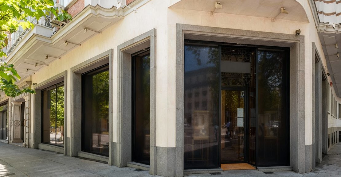 Do You Need a Permit for Storefront Tint in Irvine